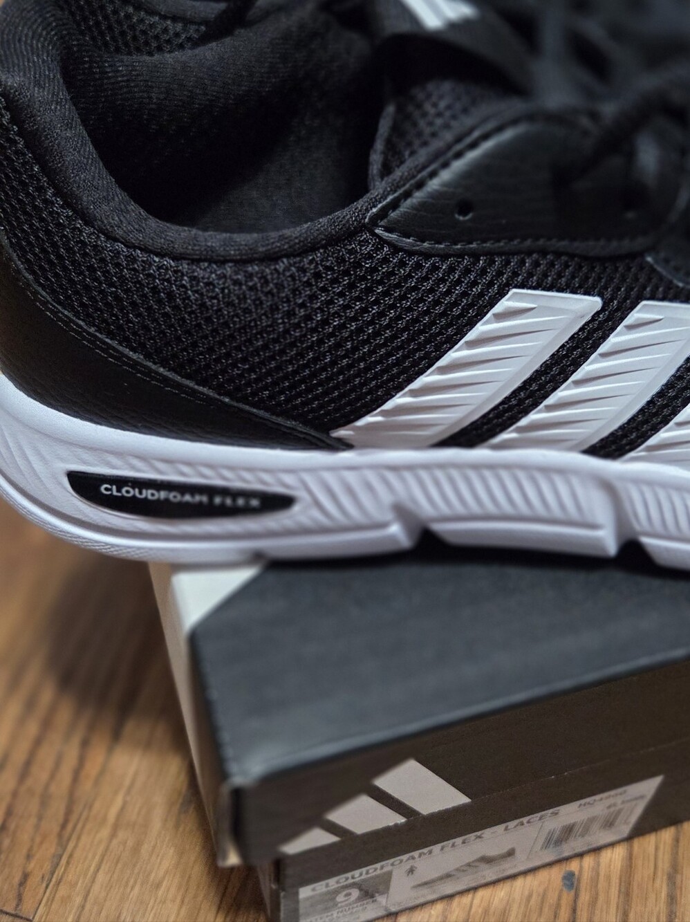 Adidas Women's Sneaker Cloudfoam Flex Shoes, Size 9. - Picture 5 of 10